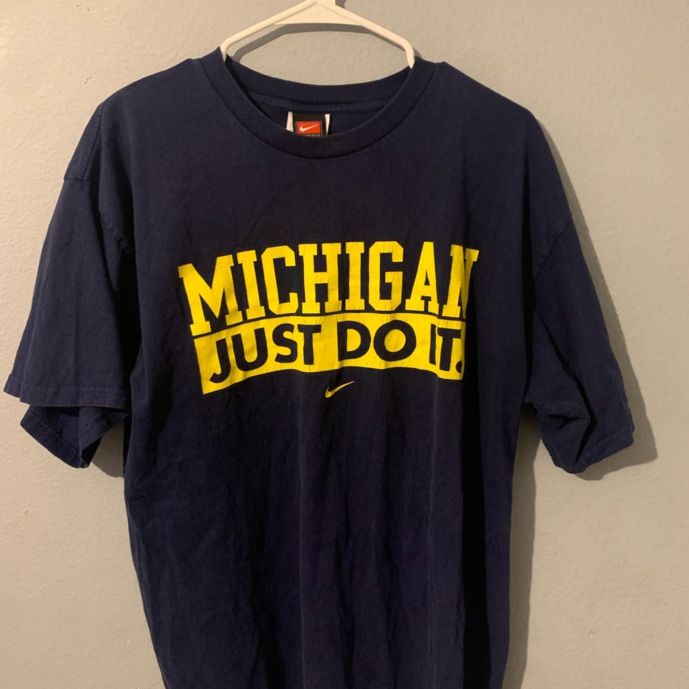Vintage Team Nike University of Michigan Shirt